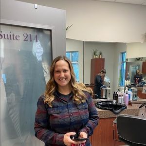 Meet your Posher, Julie